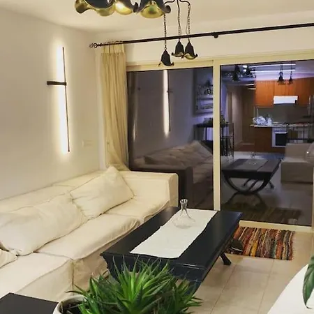 Elias 1-bedroom On The With Pool 干尼亞